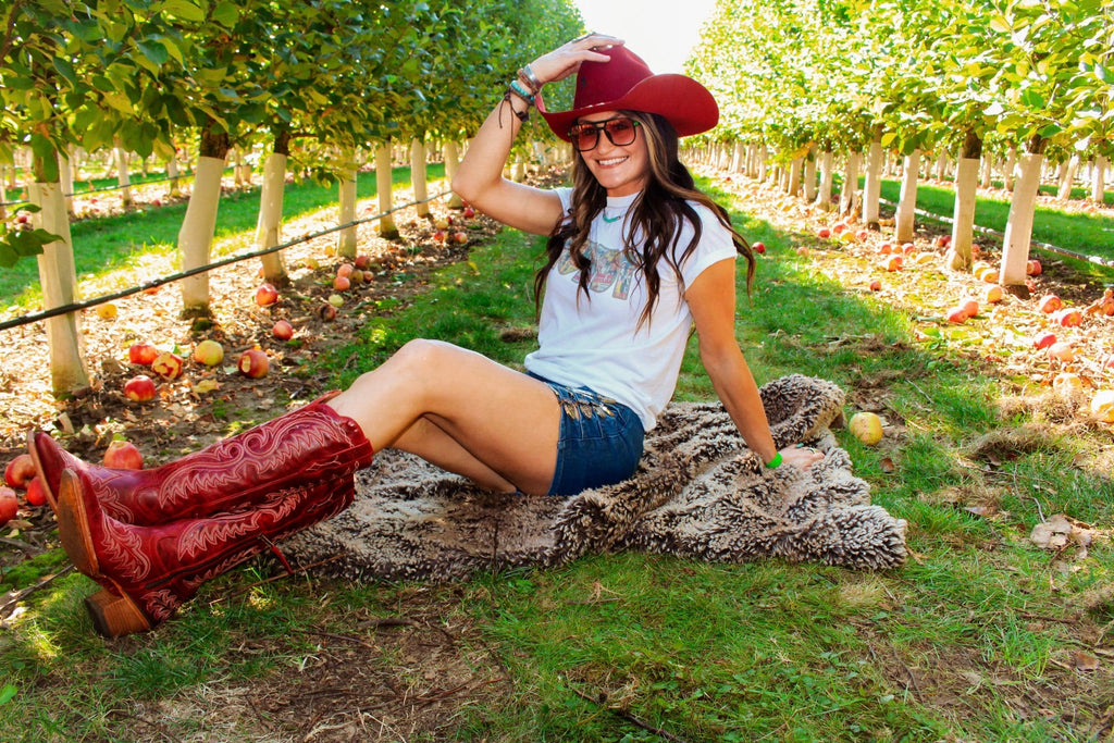 Howdy Tee